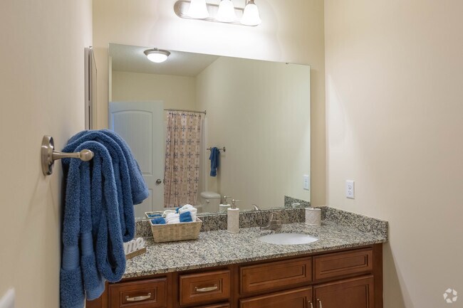 BATHROOM - Groves at Berry Creek