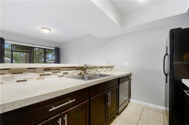 Building Photo - 5957 Windhover Dr