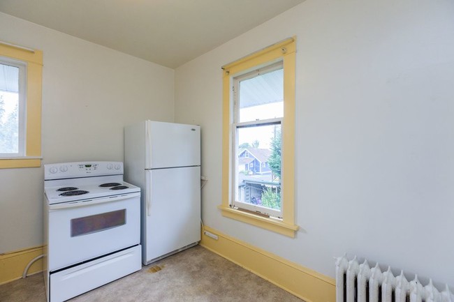 Building Photo - Charming 1 Bedroom in Everett