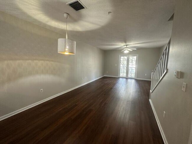 Foto del edificio - 720 Celebration Ave