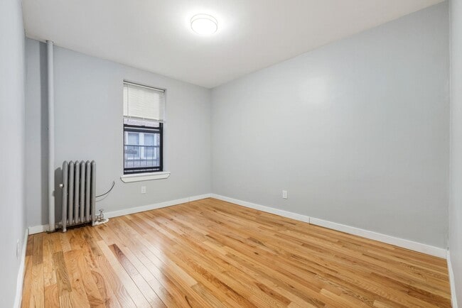 Building Photo - 117 Corbin Ave