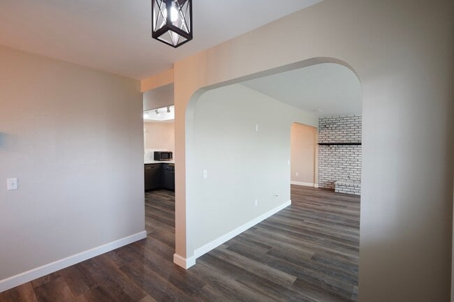 Foto del edificio - Beautiful Yucaipa Home with Private Garage