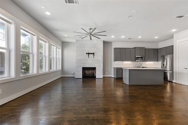 Building Photo - 6020 Chimera Ct