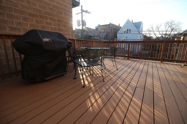 Foto del edificio - 3438 N Southport Ave
