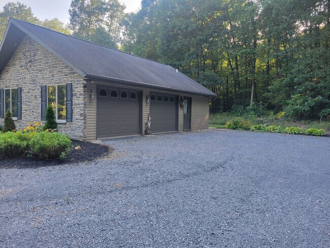 Foto del edificio - 15615 Green Mountain Rd