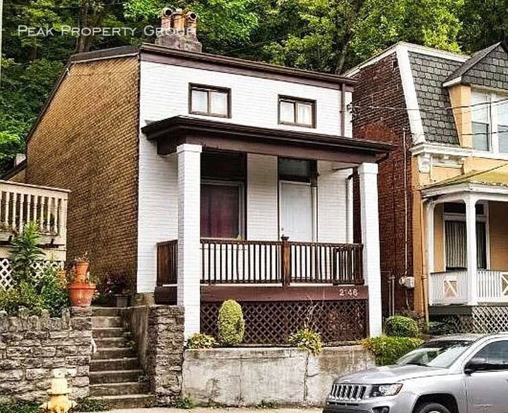 2146 W Clifton Ave, Cincinnati, OH 45219 House for Rent in Cincinnati