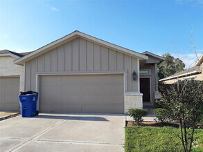 Building Photo - 9777 Grosbeak Ln