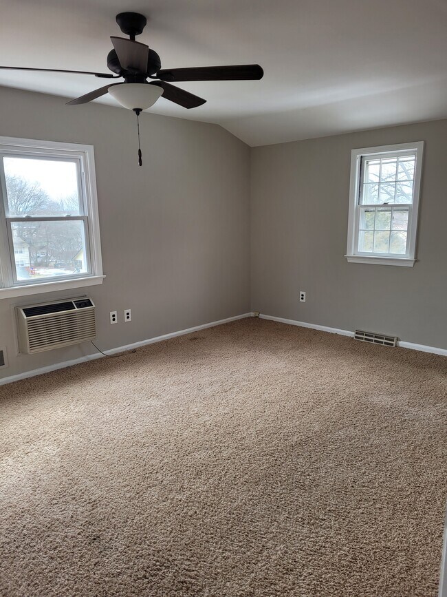 Bedroom - 441 Grove St