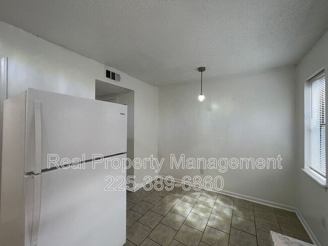 Building Photo - 1511 Cristy Dr