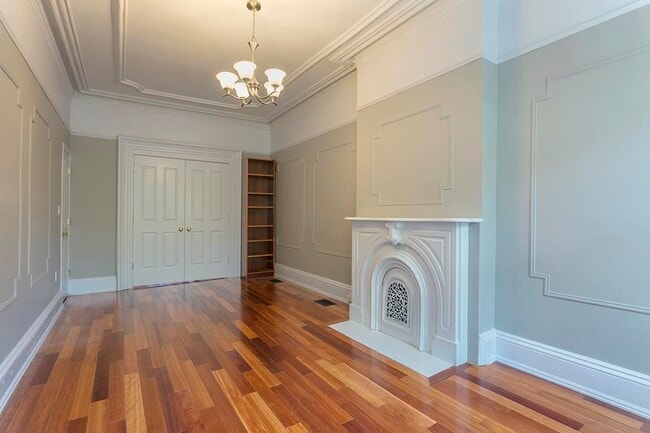 Building Photo - 294 Pavonia Ave