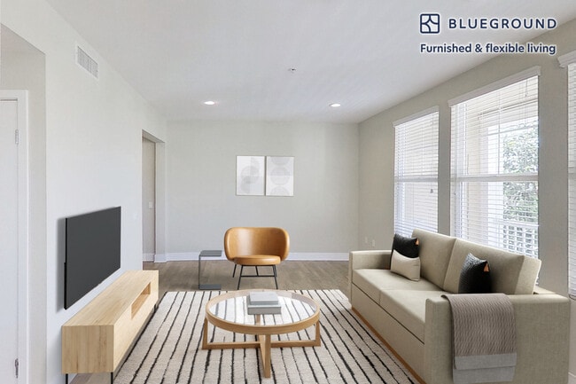 Building Photo - 1000 Lupine-SI FL2-ID12631A