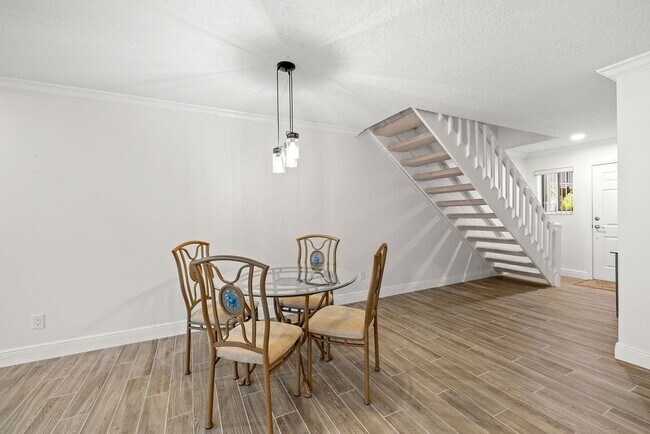 Building Photo - 4949 N Hwy A1A