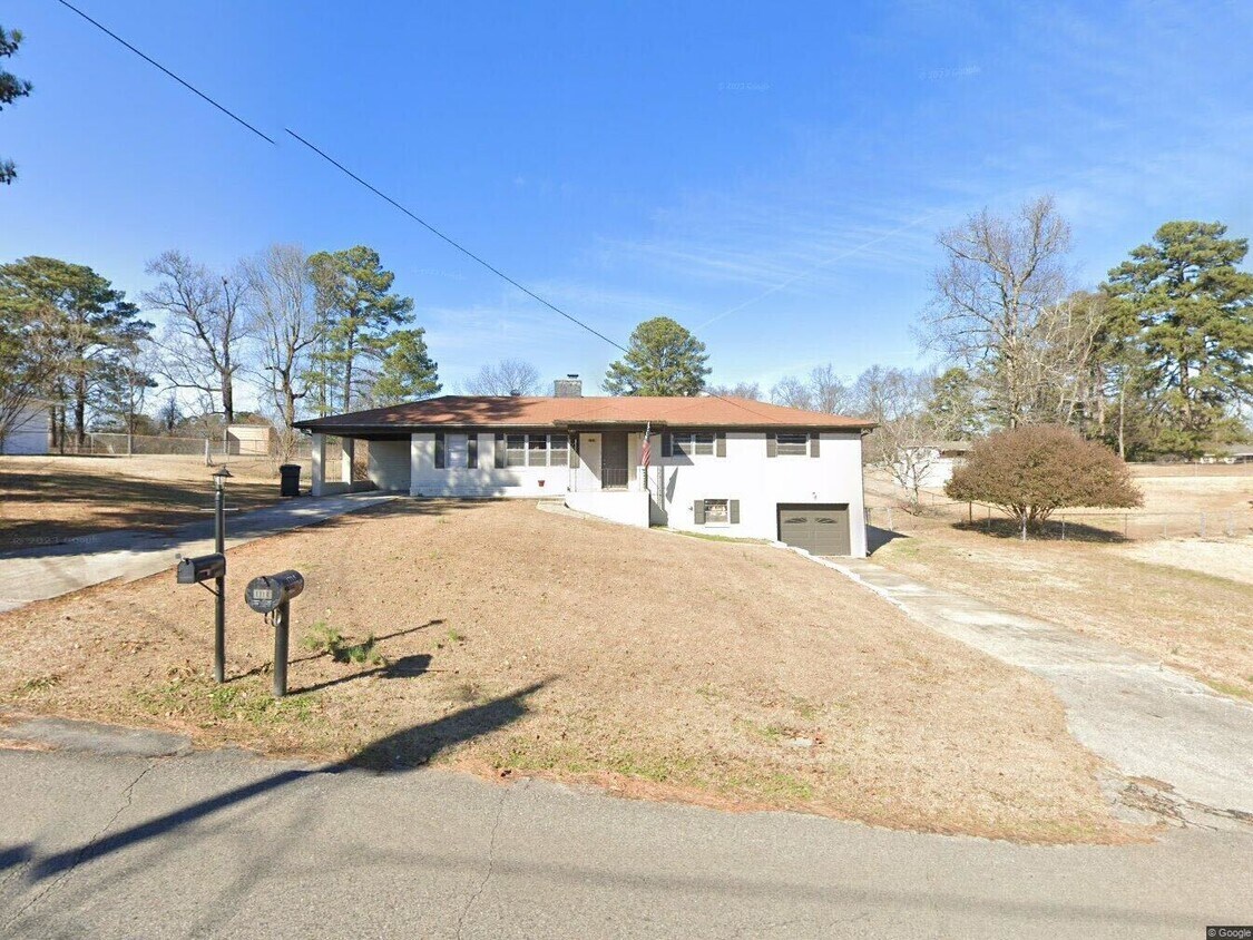 1714 Greenbriar Dr, Fultondale, AL 35068 House Rental in Fultondale