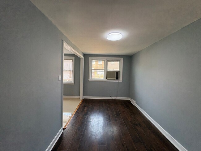 Foto del edificio - 7010 Kindred St