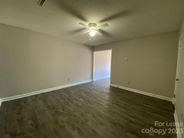 Building Photo - 1110 Arbor Dr
