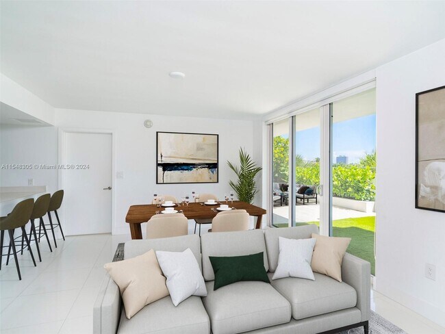 Foto del edificio - 9261 E Bay Harbor Dr