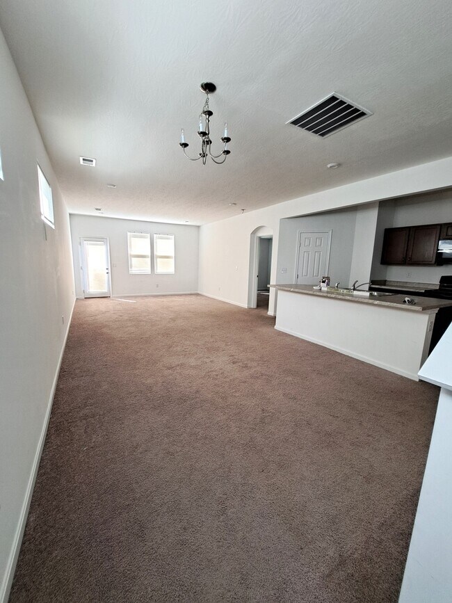 Building Photo - 5829 Parkview Ln