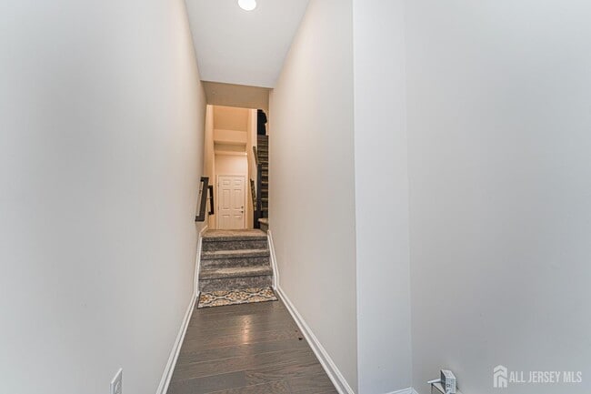 Building Photo - 307 Peyton Pl