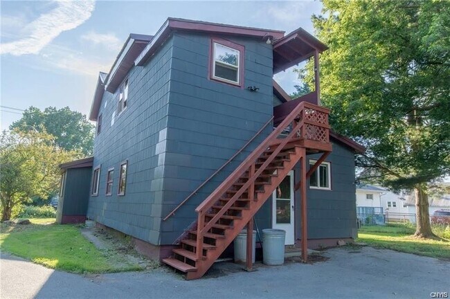 Foto del edificio - 820 Mill St