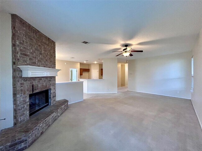 Building Photo - 16825 Constantinople Ln