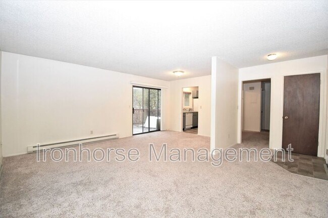 Building Photo - 515 South 15th Avenue