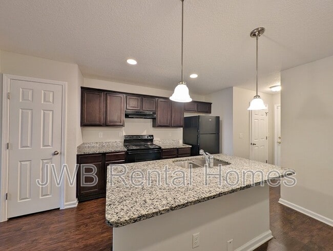 Building Photo - 2981 Rosselle St