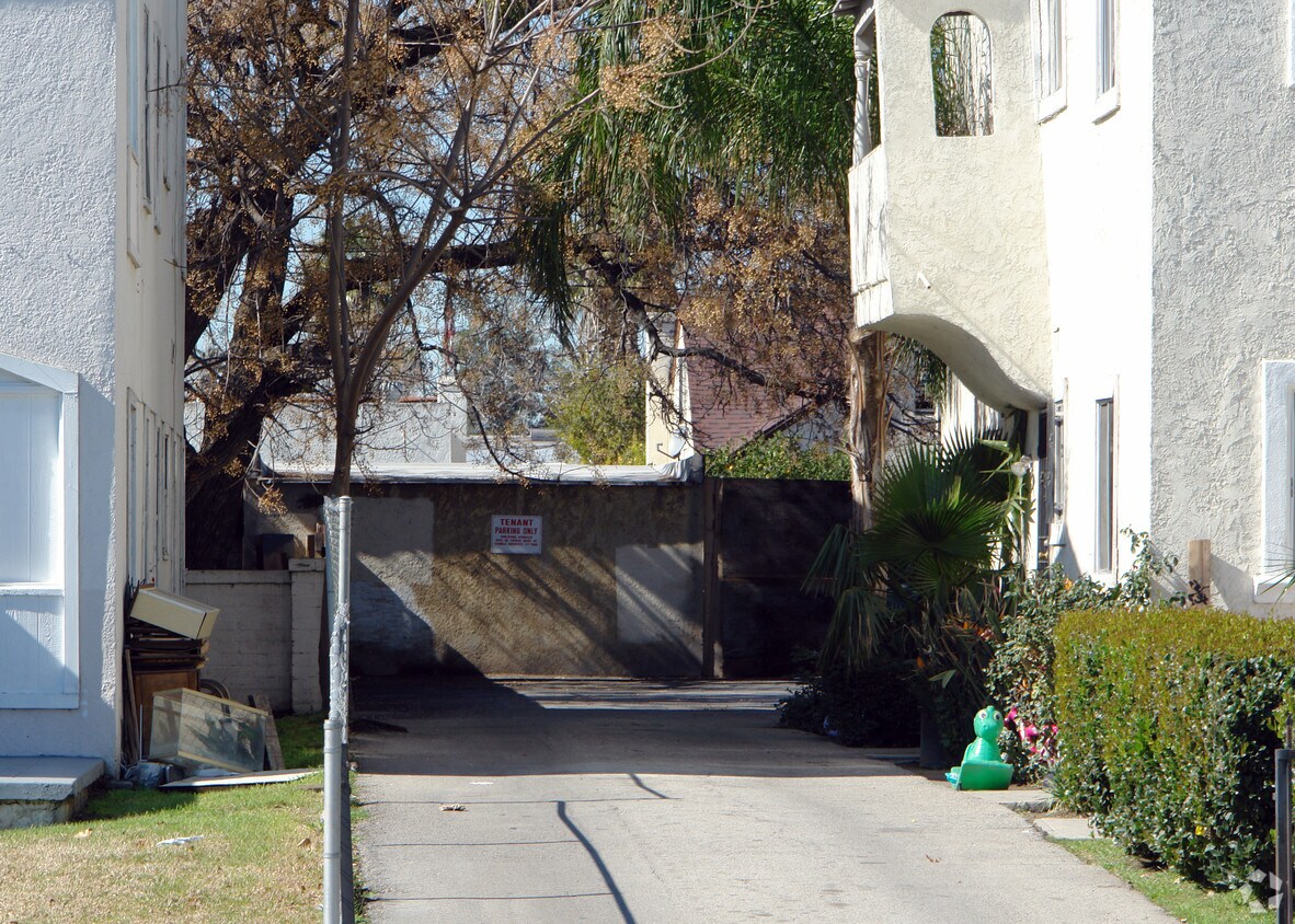 Foto del edificio - 1432-1436 N G St
