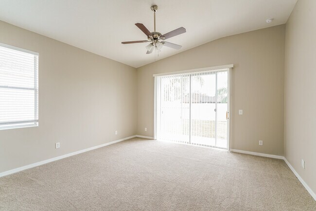 Building Photo - 11011 Silver Dancer Dr