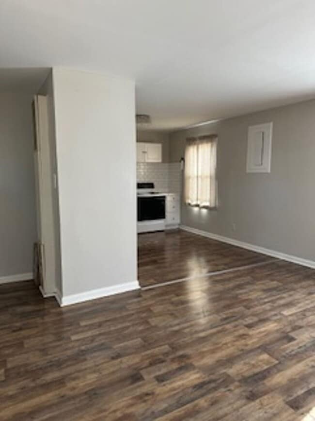 Building Photo - 2 Bed/ 1 bath in Spartanburg