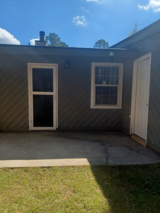 Building Photo - 624 Palmetto Trce