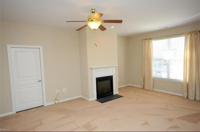 Foto del edificio - 5320 Hayton Way