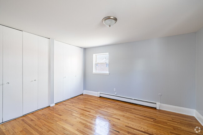 1BR, 1BA - 645SF - Bedroom - Station Square Apartments
