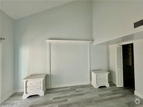 Building Photo - 871 Meadowland Dr