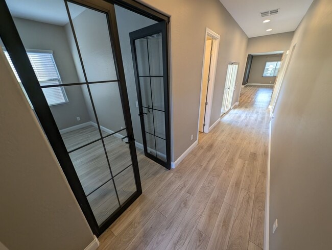 Building Photo - 4535 Herbert River Ave