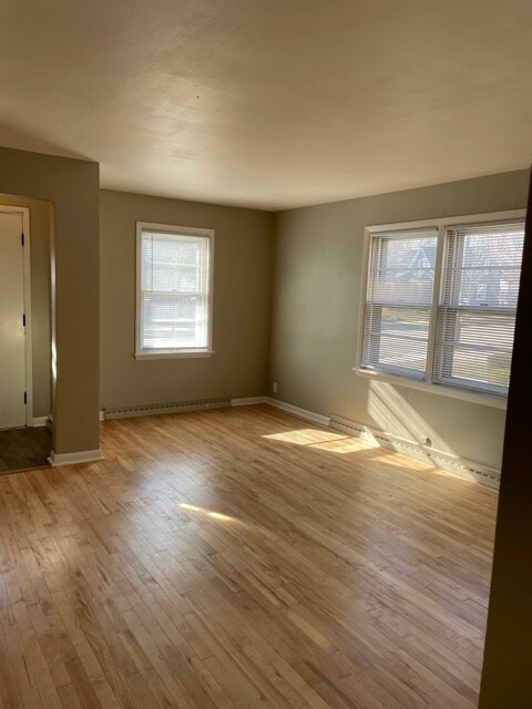 Building Photo - 1637 S 10th St