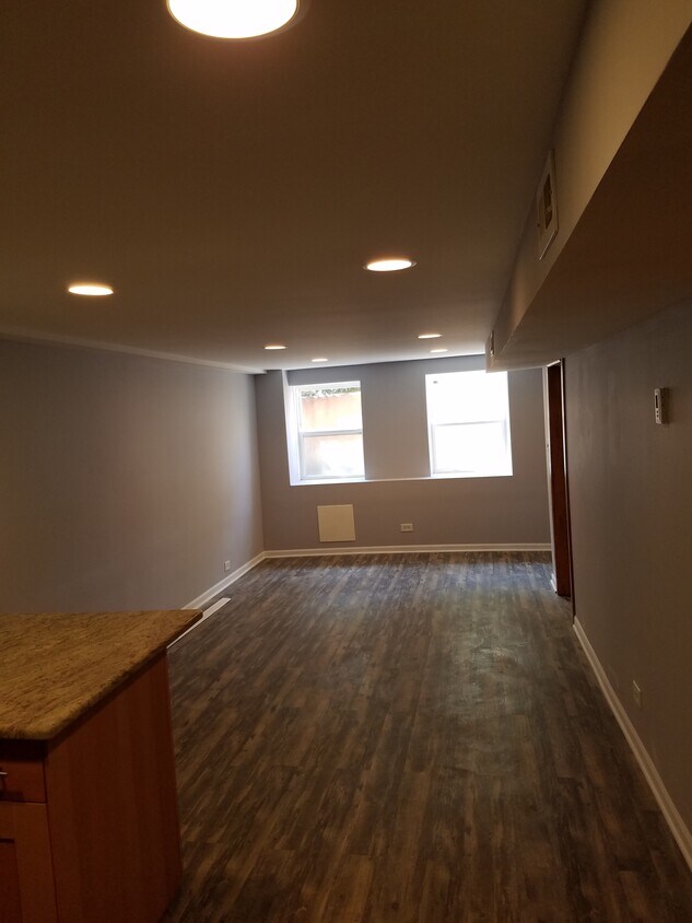 Building Photo - 1441 N Elk Grove Ave