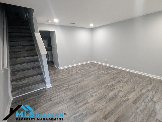 Building Photo - 51 Crystal Oaks Ct