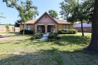 Building Photo - 1125 Usener St