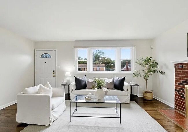 Foto del edificio - 7201 Loch Raven Rd