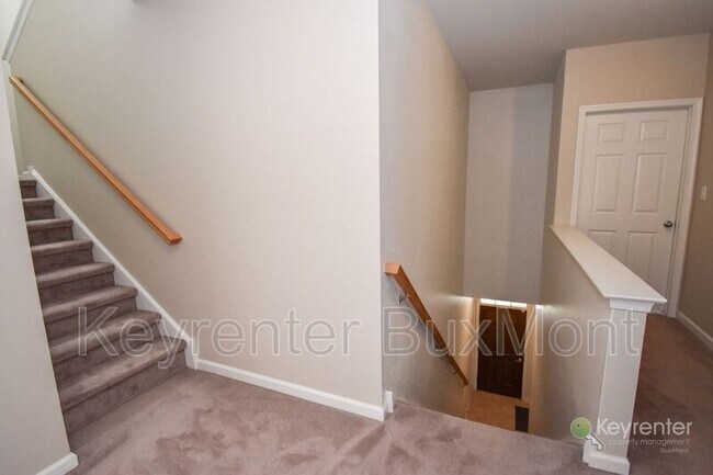 Foto del edificio - 186 Bradbury Drive