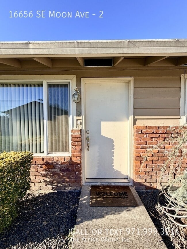 Photo - 16656 SE Moon Ave Apartment