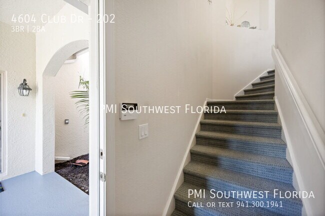Foto del edificio - 4604 Club Dr