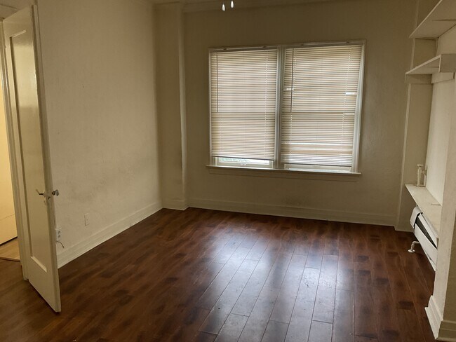 Foto del edificio - 3906 Beverly Blvd