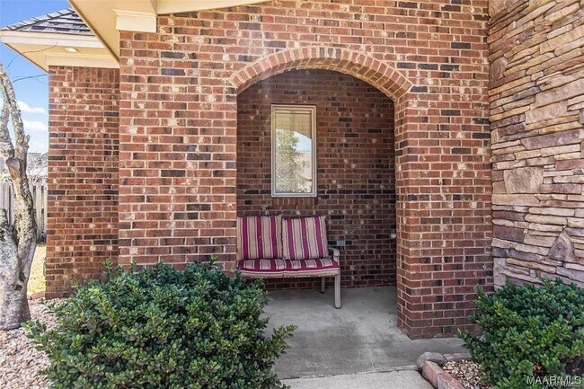 Foto del edificio - 8479 Rockbridge Cir