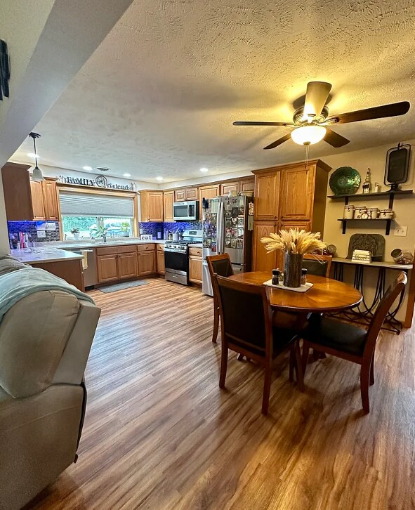 Kitchen - 1842 Indianapolis Rd