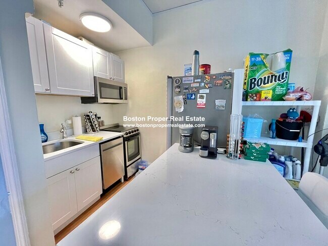 Foto del edificio - 337 Beacon St