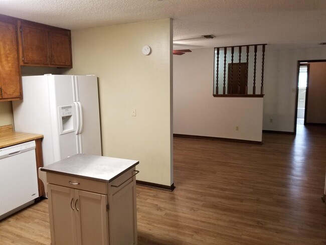Foto del edificio - 754 Silver Maple Dr