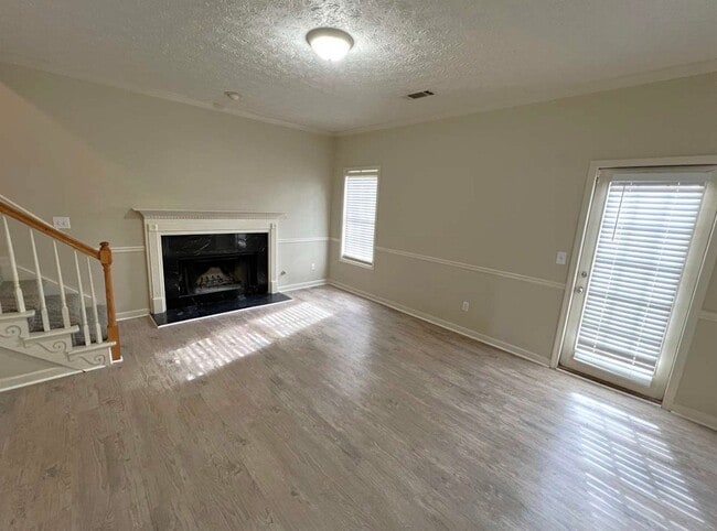 Building Photo - 3111 Scenic Brook Dr SW