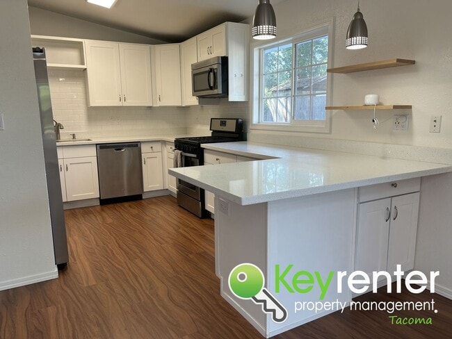 Foto del edificio - Beautiful 4-Bedroom Rambler in a Desirable...