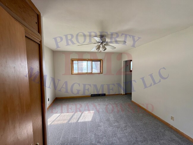 Foto del edificio - 803 Spring Ave